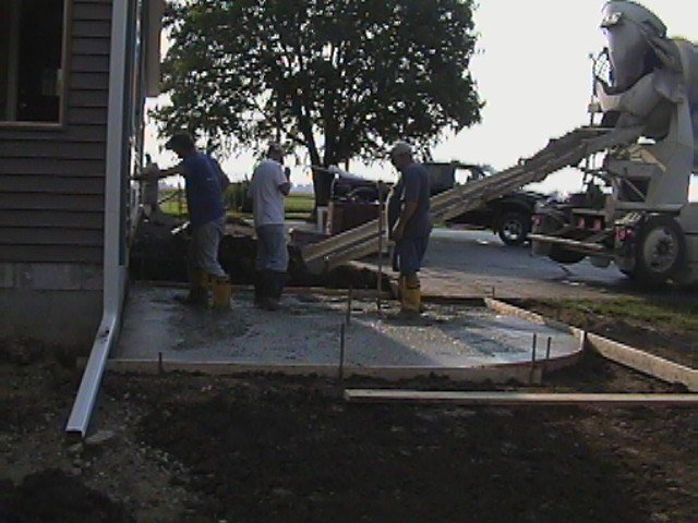 pouringconcrete3.jpg